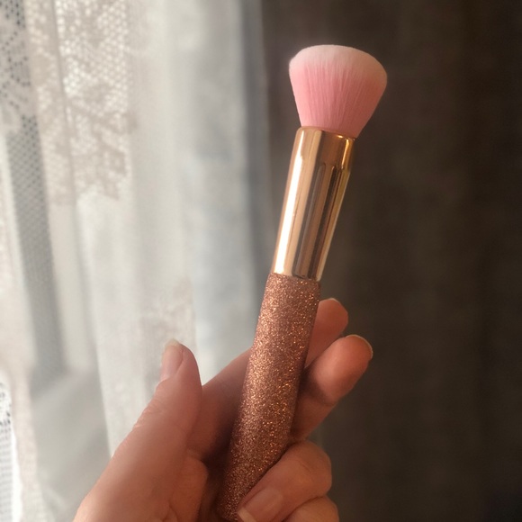 Tarte Makeup Brushes - Picture 3 of 5